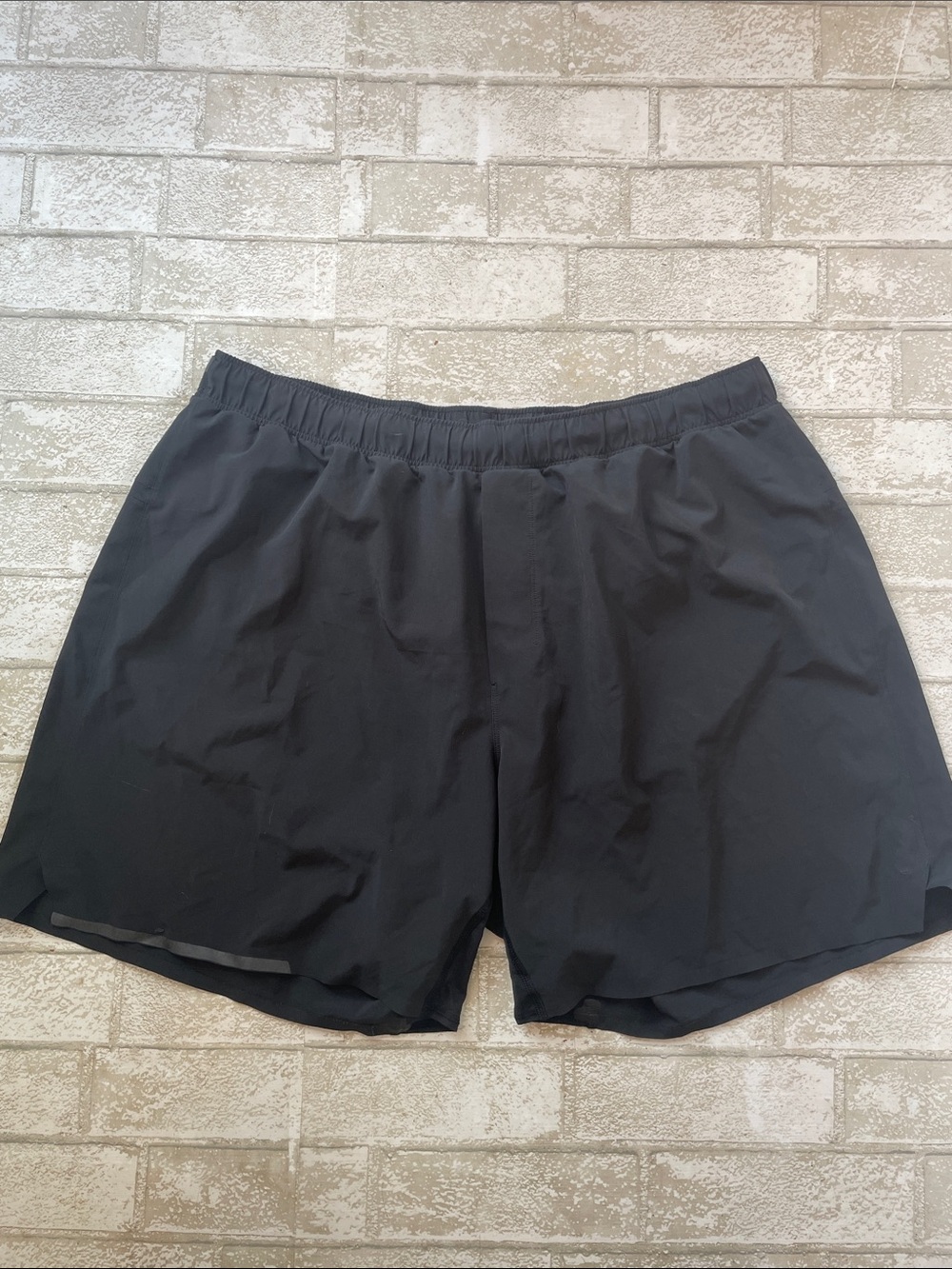 Lululemon black surge shorts xxl - Picture 3 of 8